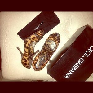 Dolce and Gabbana leopard print calf hair pump